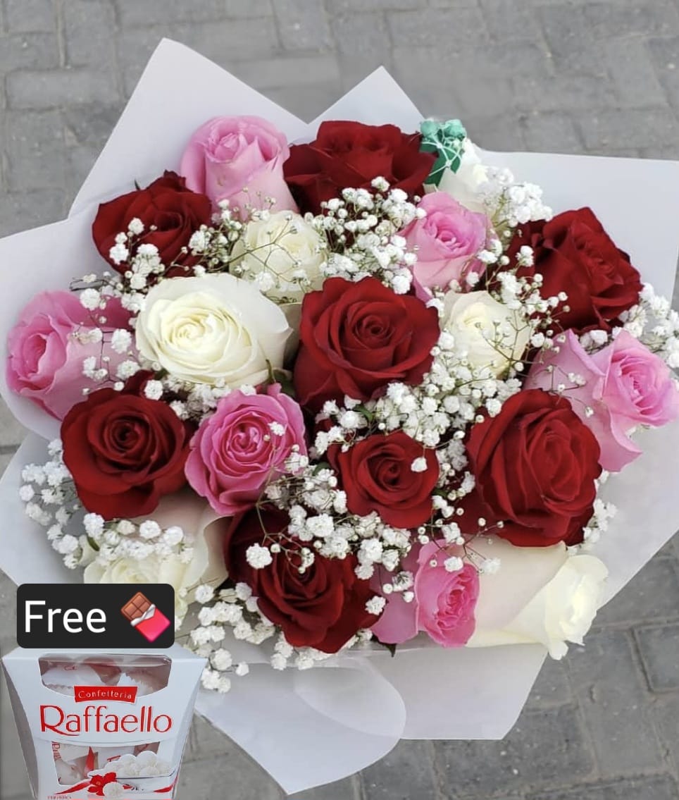 Romantic Red & Pink Roses Bouquet with Free Raffaello Box