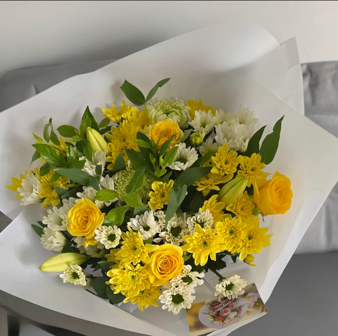 Sunny Embrace Bouquet - Image 2