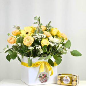 Sunny Flower Elegance Box, with 16 Ferrero Rochers